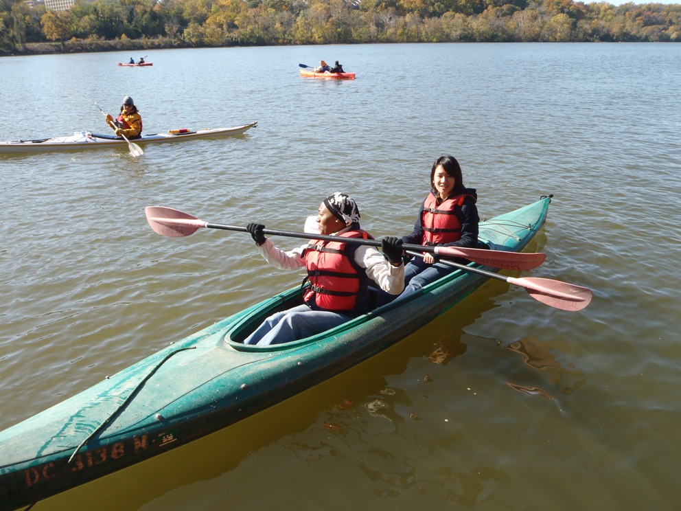 Groundwork Anacostia Green Team youth paddle the Potomac River